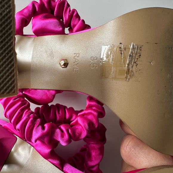 Revolve Raye Kia Heels in HOT PINK Satin Scrunchie Size 8.5 - Picture 6 of 10